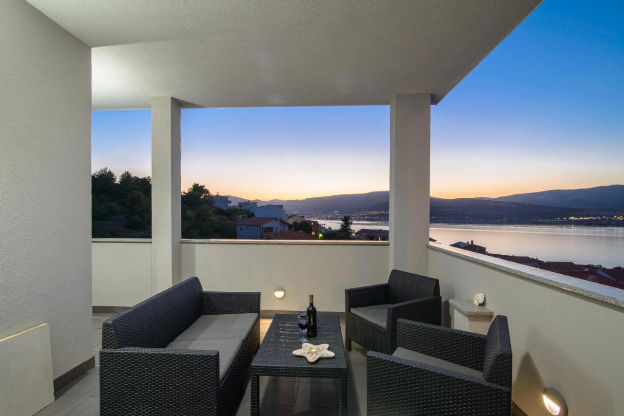 Apartments Pelja Trogir Exterior photo